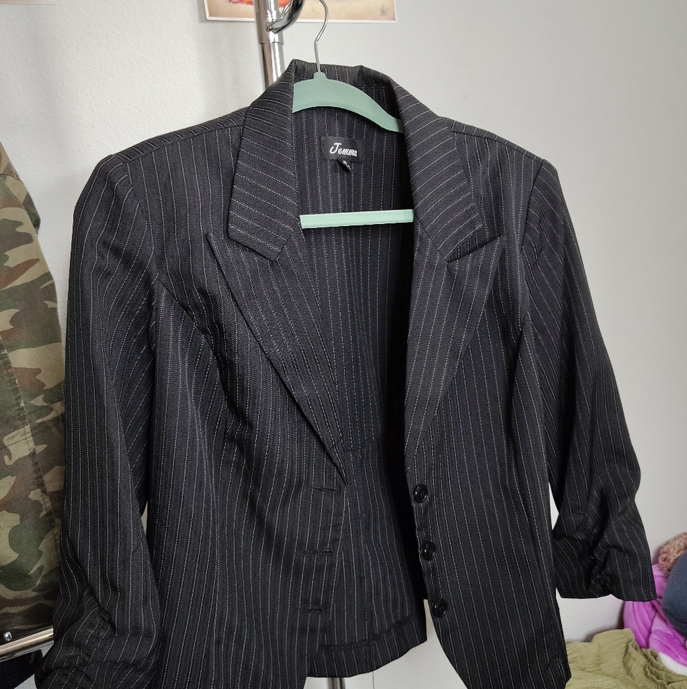 VTG Y2K Office Siren Black Pinstripe Blazer cinched sleeves